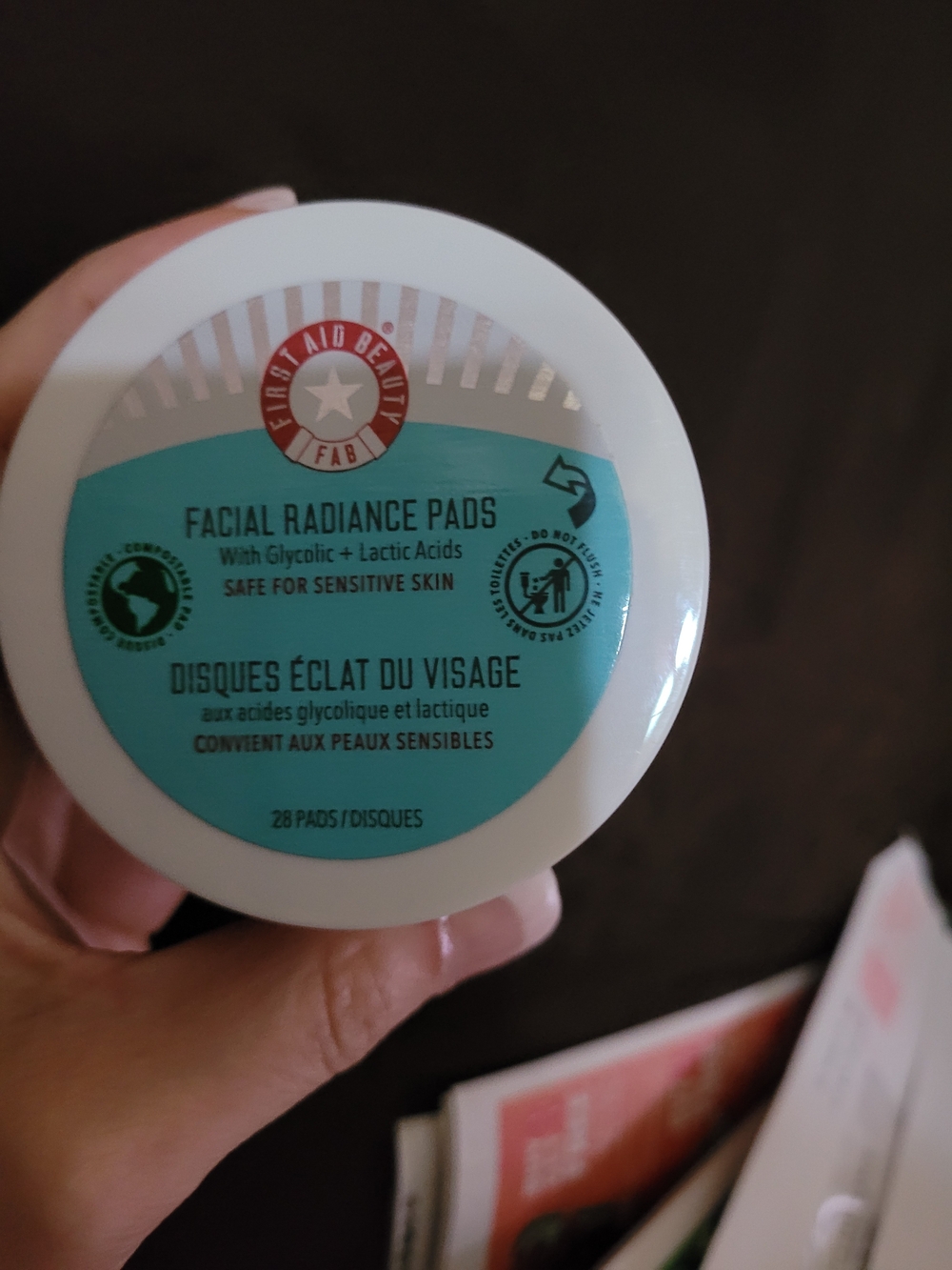 First Aid Beauty Facial Radiance Pads - Aqua and White